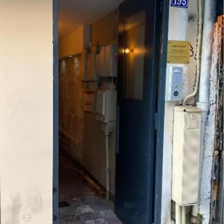 Joli Au Cœur De Parigi